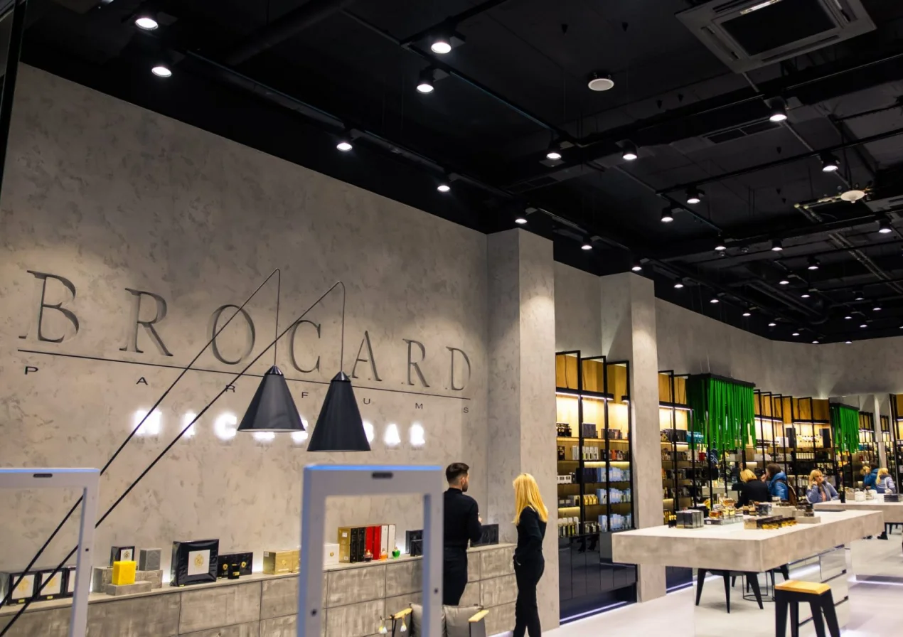 case brocard parfums main